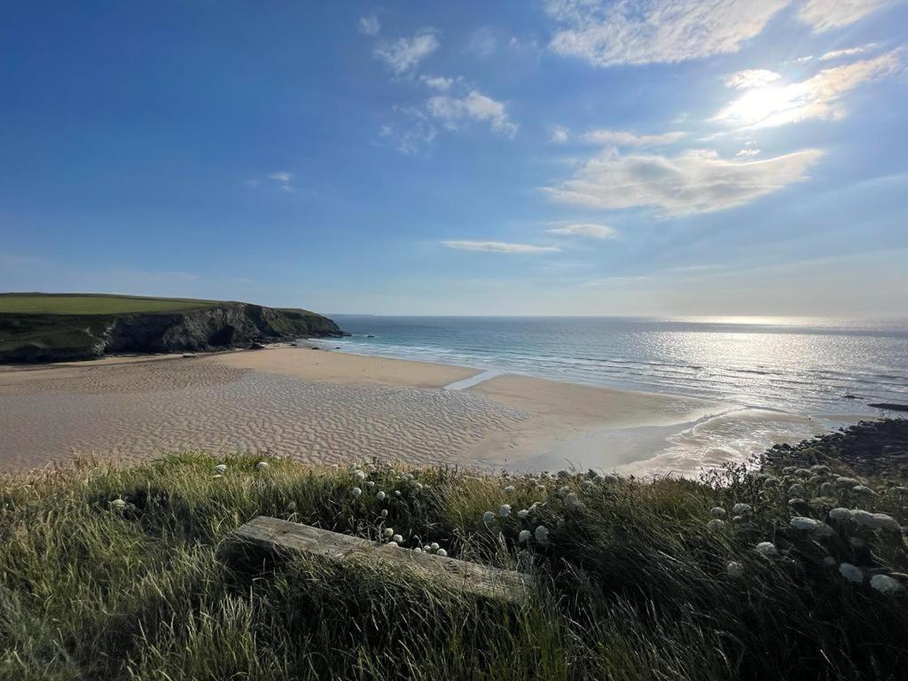 Baywatch Mawgan Porth Spacious Home Sleeps 9, Games Room, Parking & Garden المظهر الخارجي الصورة